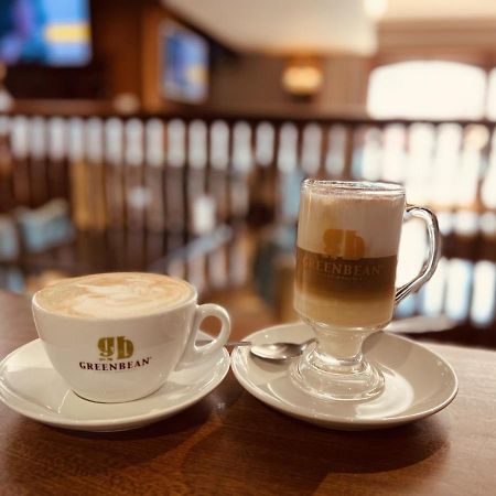 The Terrace Hotel Magherafelt Buitenkant foto